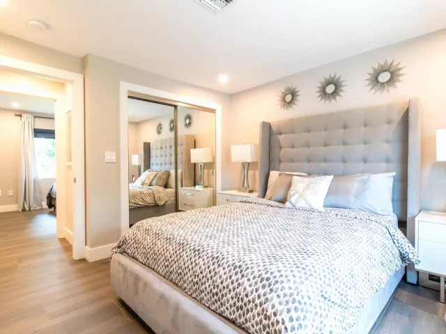 5-bedroom home for rent in Fort Lauderdale - 2275 SW 44th Street - MondialRealty