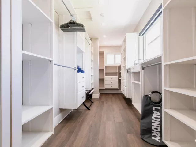 5-bedroom home for rent in Fort Lauderdale - 2275 SW 44th Street - MondialRealty