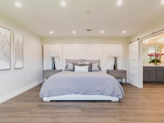 5-bedroom home for rent in Fort Lauderdale - 2275 SW 44th Street - MondialRealty