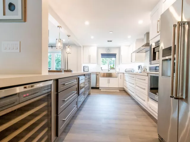 5-bedroom home for rent in Fort Lauderdale - 2275 SW 44th Street - MondialRealty
