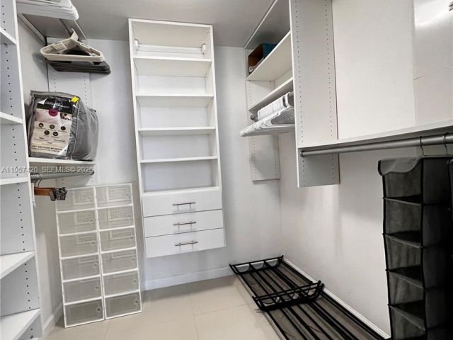 Apartment for sale  Unit #4511 - photo 7325199