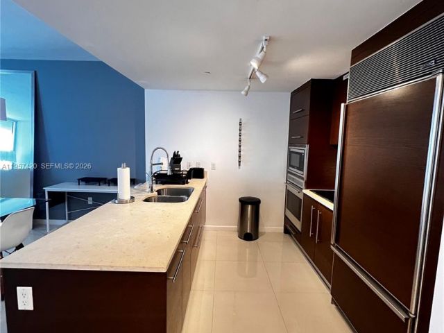 Apartment for sale  Unit #4511 - photo 7325202