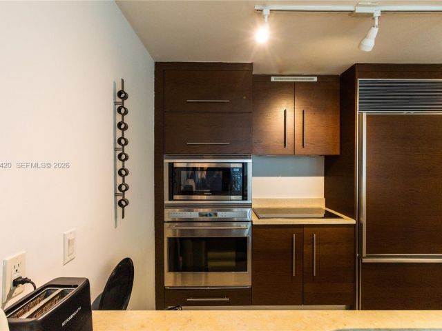 Apartment for sale  Unit #4511 - photo 7325207