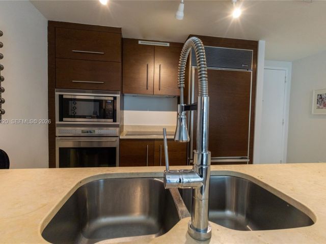 Apartment for sale  Unit #4511 - photo 7325208