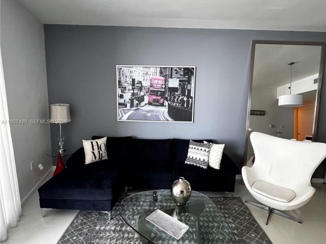 Apartment for sale  Unit #4511 - photo 7325211