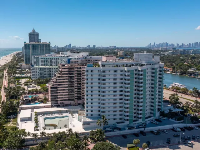 1-bedroom condo for rent in Miami Beach - 5255 Collins Ave 4A - MondialRealty