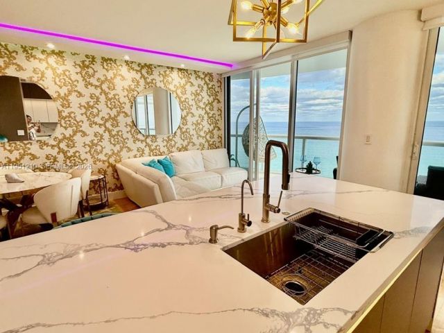 Apartment for rent  Unit #3102 - photo 7316981