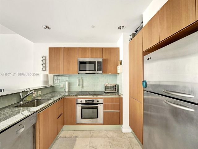 Apartment for sale  Unit #2722 - photo 7438800