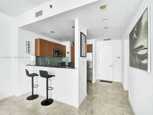 Apartment for sale  Unit #2722 - photo 7438806