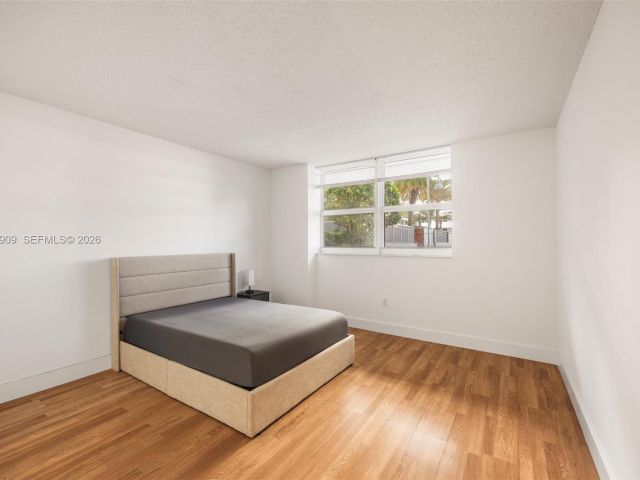 Apartment for rent  Unit #606 - photo 7440598