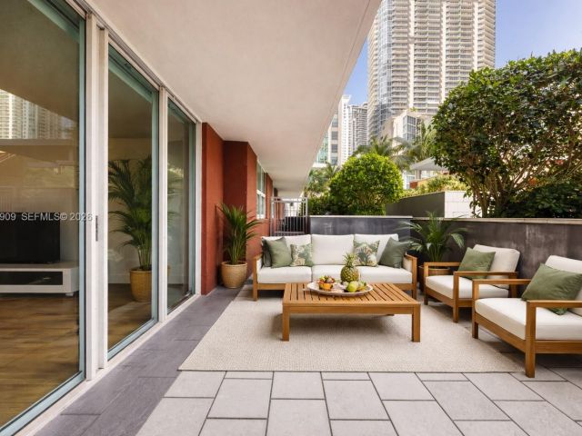 Apartment for rent  Unit #606 - photo 7440600