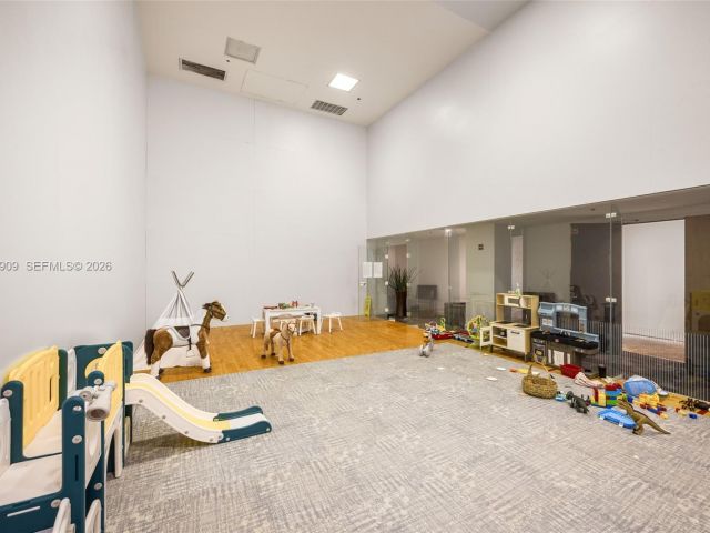 Apartment for rent  Unit #606 - photo 7440602