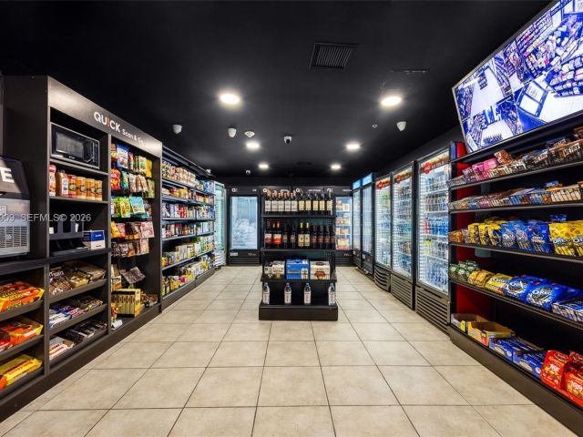 Apartment for rent  Unit #606 - photo 7440604