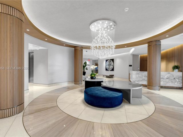 Apartment for rent  Unit #701 - photo 7434364