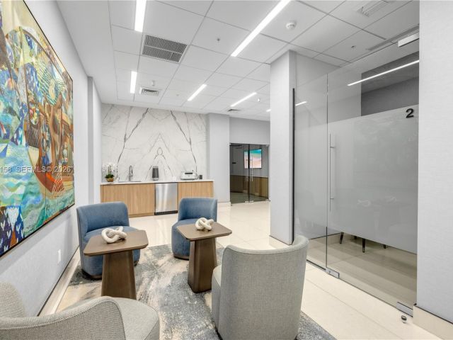 Apartment for rent  Unit #701 - photo 7434365