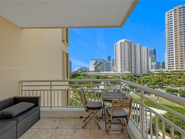 Apartment for rent  Unit #701 - photo 7434366