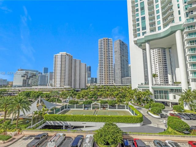 Apartment for rent  Unit #701 - photo 7434371