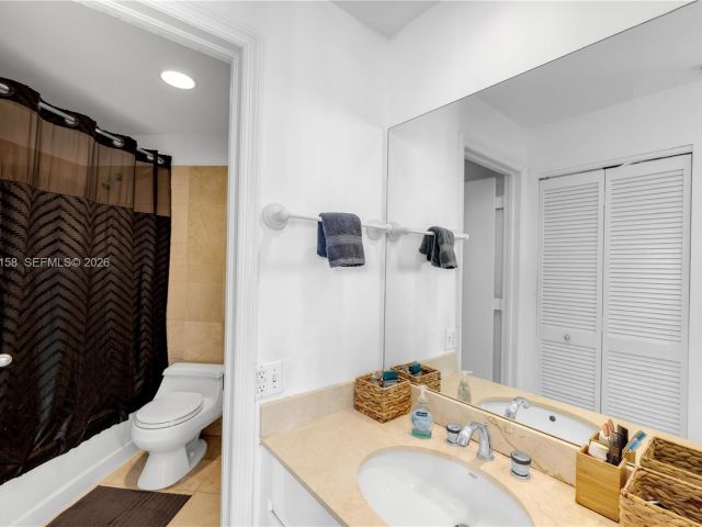 Apartment for rent  Unit #701 - photo 7434382