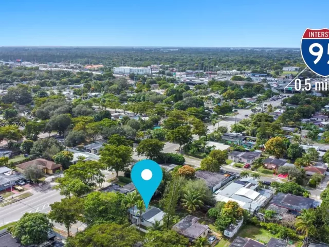 3-bedroom home for sale in North Miami - 13720 NW 4th Ct - MondialRealty