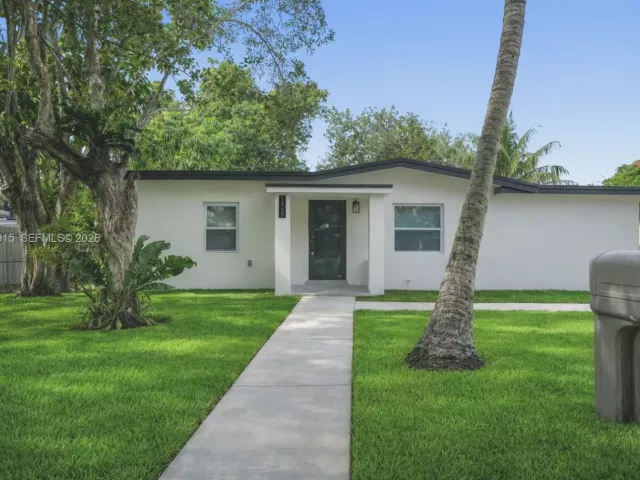 3-bedroom home for sale in North Miami - 13720 NW 4th Ct - MondialRealty