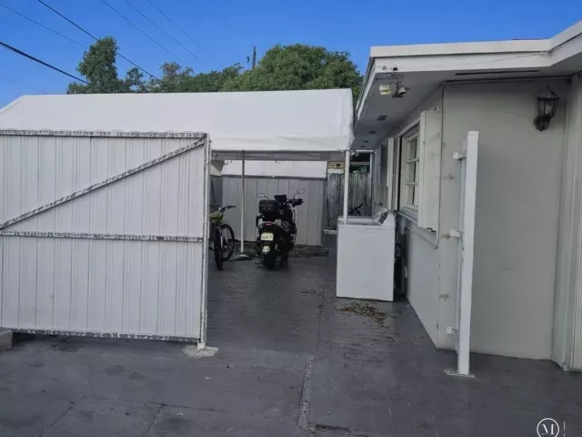 5-bedroom home for sale in Miami - 3500 NW 12th Street - MondialRealty