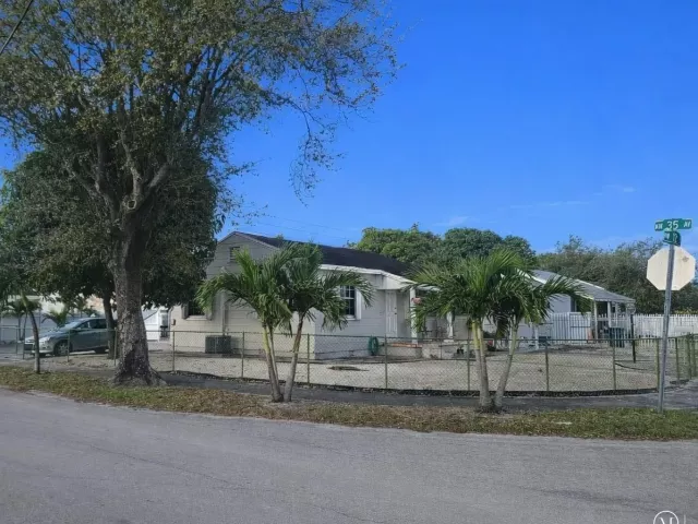 5-bedroom home for sale in Miami - 3500 NW 12th Street - MondialRealty