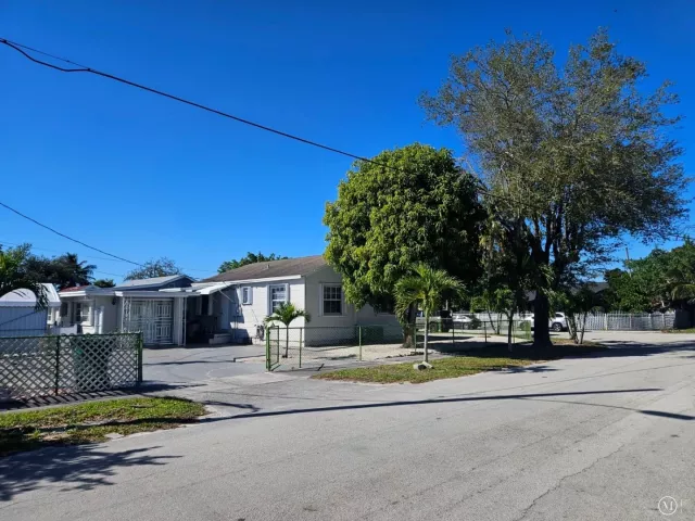 5-bedroom home for sale in Miami - 3500 NW 12th Street - MondialRealty