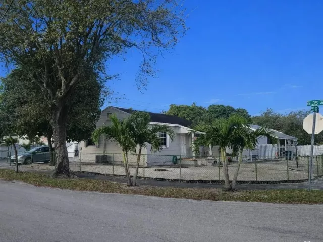 5-bedroom home for sale in Miami - 3500 NW 12th Street - MondialRealty