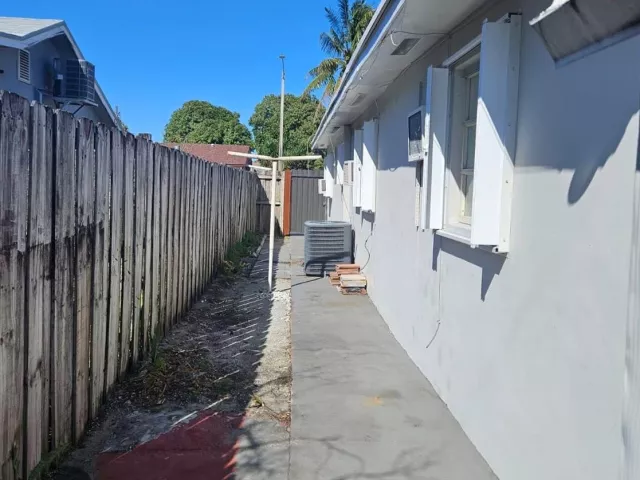 5-bedroom home for sale in Miami - 3500 NW 12th Street - MondialRealty