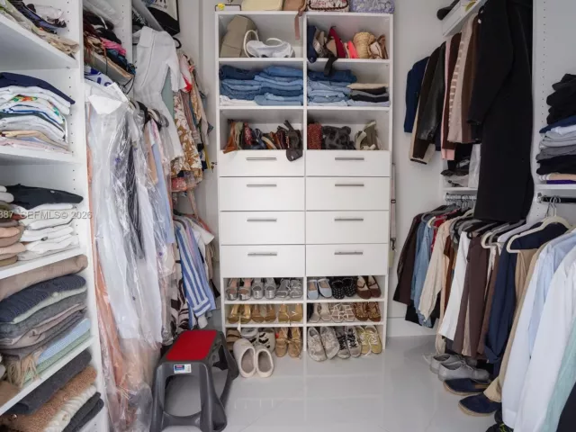 3-bedroom condo for rent in Aventura - 1000 W Island Blvd 2806 - MondialRealty