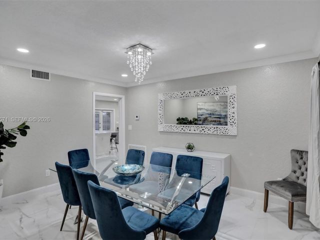 Home for sale at 466 NE 8th Ave - photo 7313541