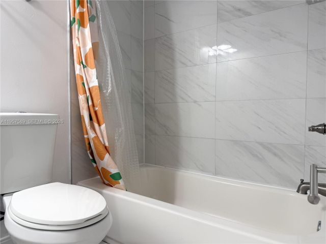 3-bedroom home for rent in Pembroke Pines - 9151 Orchid Tree Ln 131 - MondialRealty