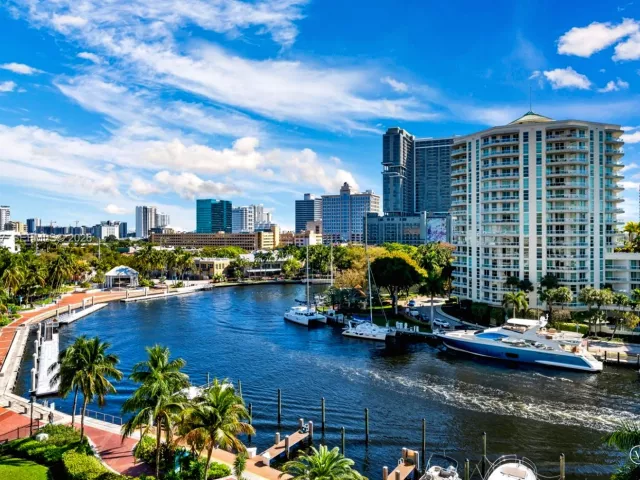 2-bedroom condo for sale in Fort Lauderdale - 600 W Las Olas Blvd 1605S - MondialRealty