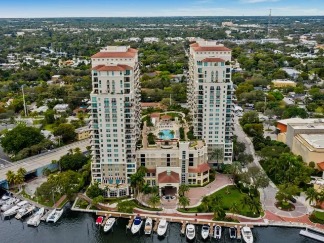 2-bedroom condo for sale in Fort Lauderdale - 600 W Las Olas Blvd 1605S - MondialRealty