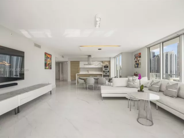3-bedroom condo for sale in Sunny Isles Beach - 300 Sunny Isles Blvd 4-2202 - MondialRealty