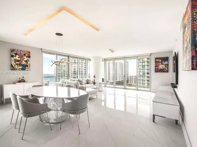 3-bedroom condo for sale in Sunny Isles Beach - 300 Sunny Isles Blvd 4-2202 - MondialRealty
