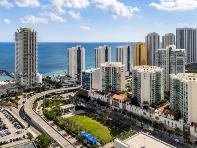 3-bedroom condo for sale in Sunny Isles Beach - 300 Sunny Isles Blvd 4-2202 - MondialRealty
