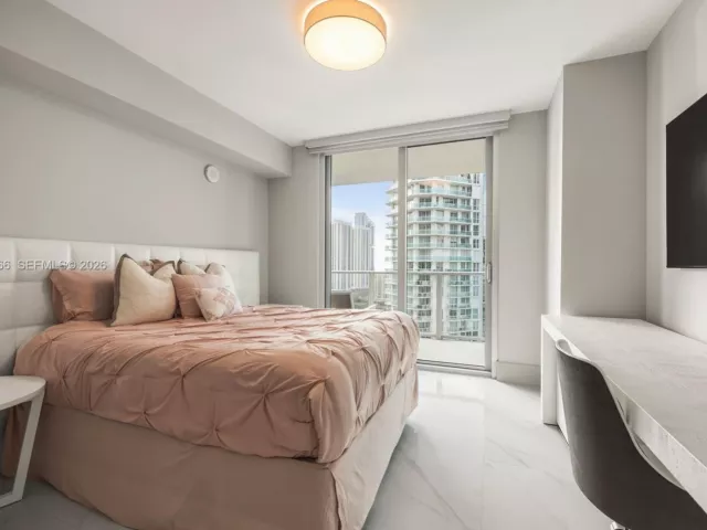 3-bedroom condo for sale in Sunny Isles Beach - 300 Sunny Isles Blvd 4-2202 - MondialRealty