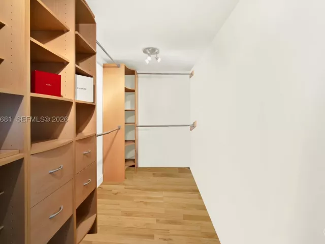 2-bedroom condo for sale in Sunny Isles Beach - 100 S Bayview Dr 1222 - MondialRealty