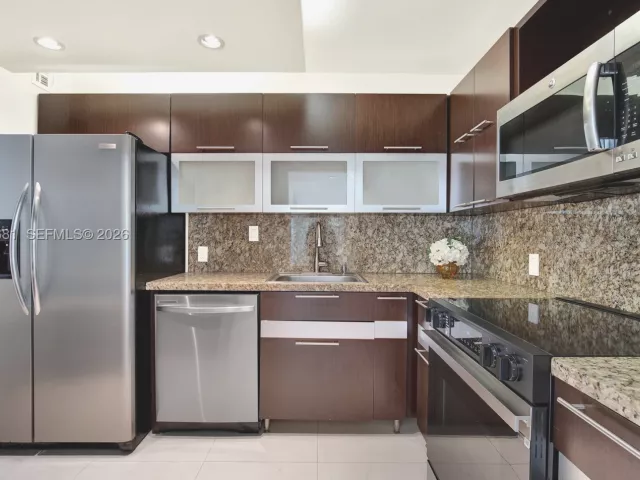 2-bedroom condo for sale in Sunny Isles Beach - 100 S Bayview Dr 1222 - MondialRealty