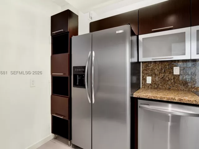 2-bedroom condo for sale in Sunny Isles Beach - 100 S Bayview Dr 1222 - MondialRealty