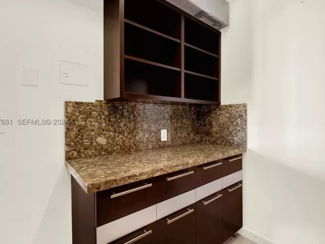 2-bedroom condo for sale in Sunny Isles Beach - 100 S Bayview Dr 1222 - MondialRealty