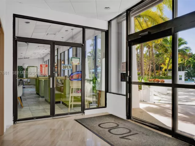 2-bedroom condo for sale in Sunny Isles Beach - 100 S Bayview Dr 1222 - MondialRealty