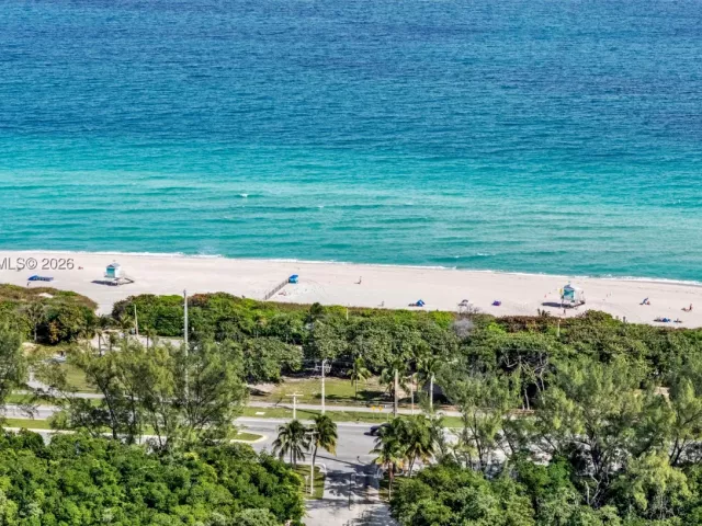 2-bedroom condo for sale in Sunny Isles Beach - 100 S Bayview Dr 1222 - MondialRealty