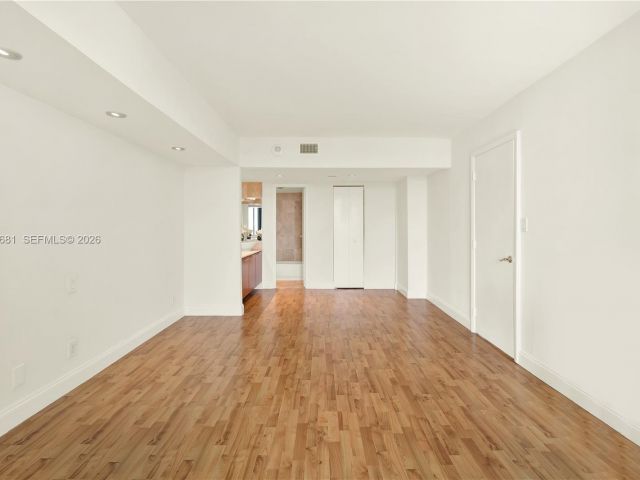 Apartment for sale  Unit #1222 - photo 7368076