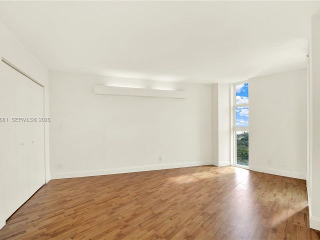 Apartment for sale  Unit #1222 - photo 7368093