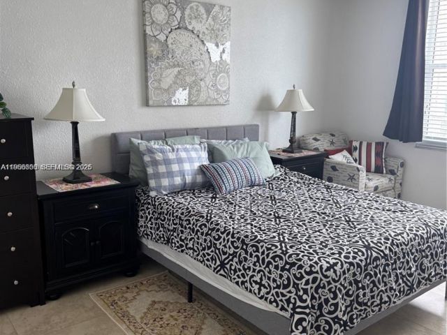 1-bedroom condo for rent in Hollywood - 2501 S Ocean Dr 838 - MondialRealty