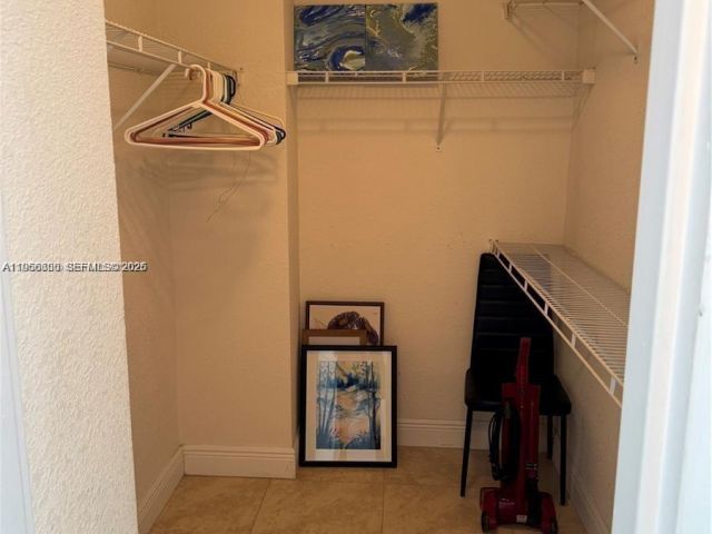 1-bedroom condo for rent in Hollywood - 2501 S Ocean Dr 838 - MondialRealty