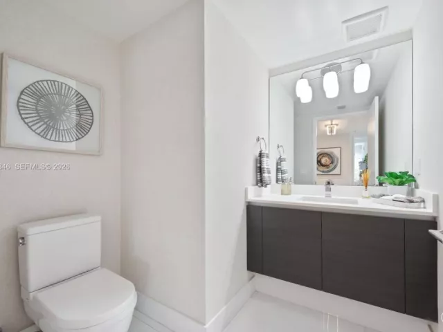 3-bedroom condo for sale in Sunny Isles Beach - 300 Sunny Isles Blvd 4-1501 - MondialRealty