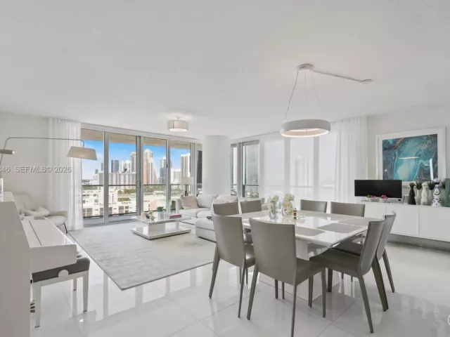 3-bedroom condo for sale in Sunny Isles Beach - 300 Sunny Isles Blvd 4-1501 - MondialRealty